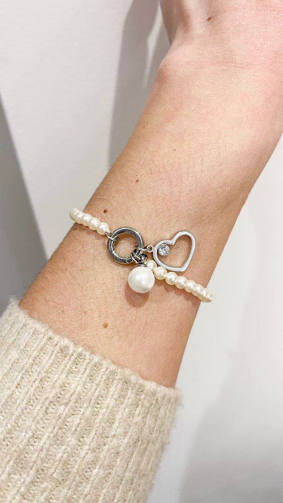 Heart pearl bracelet